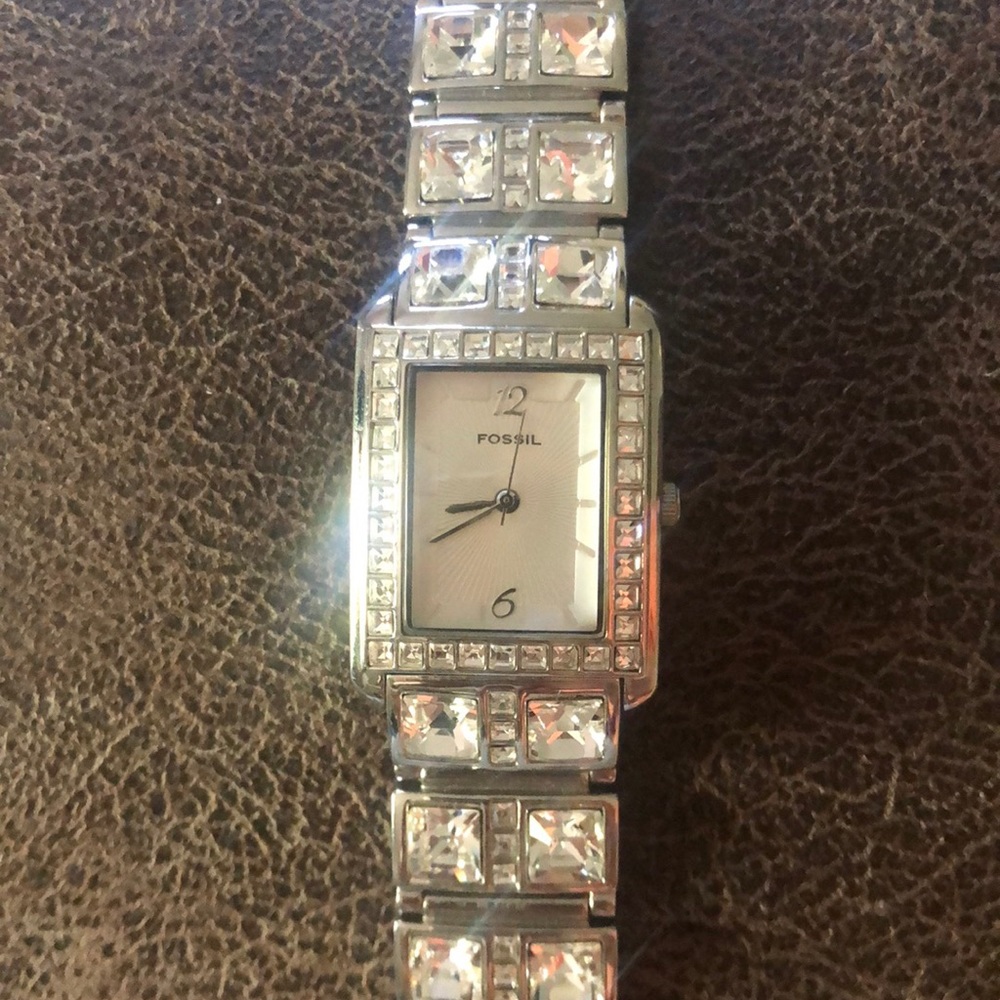 Women’s fossil watch. Swarovski crystal band